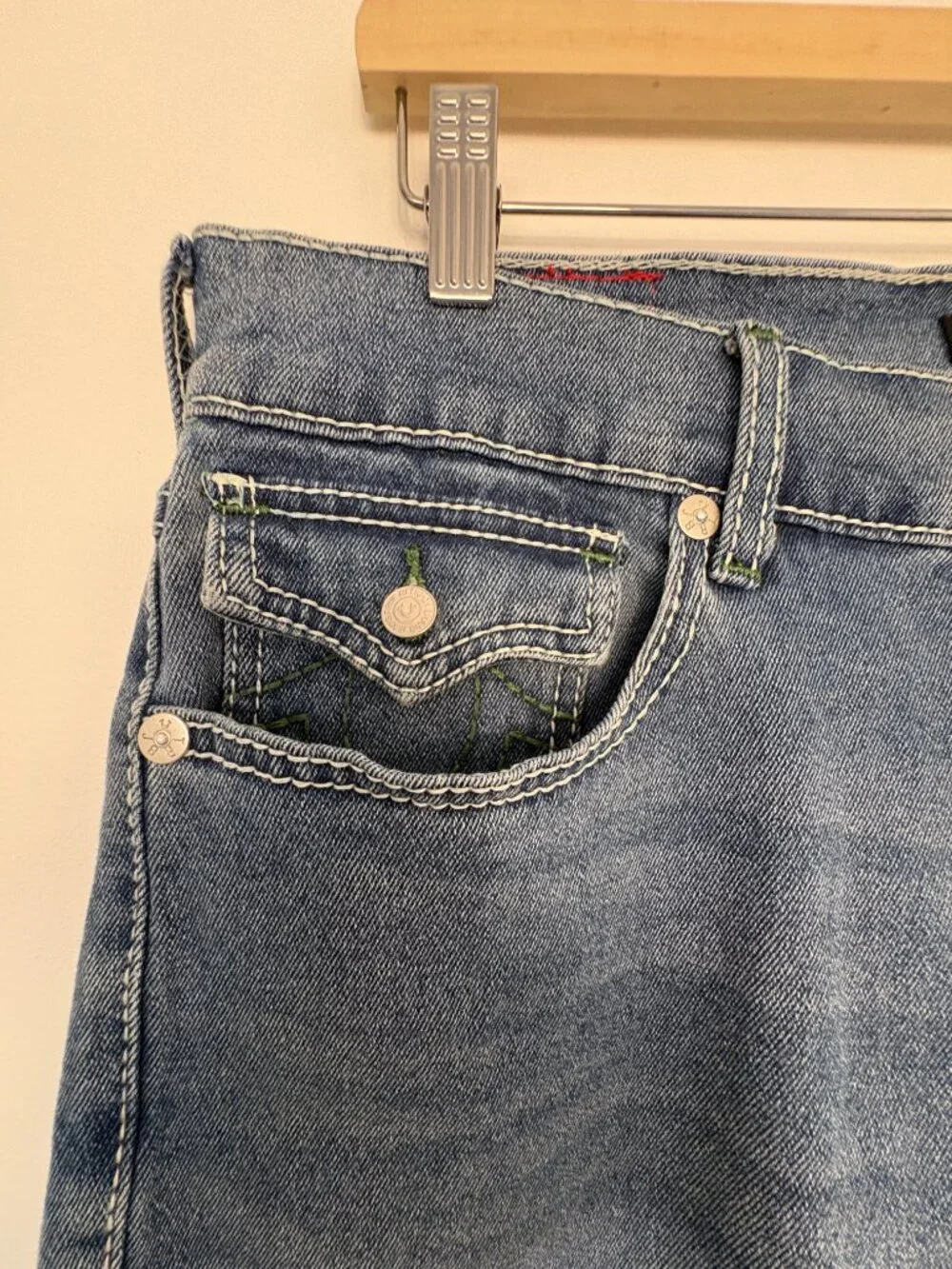 NWT True Religion Ricky Big T Flap Denim Shorts Light Pacific Wash Size 34